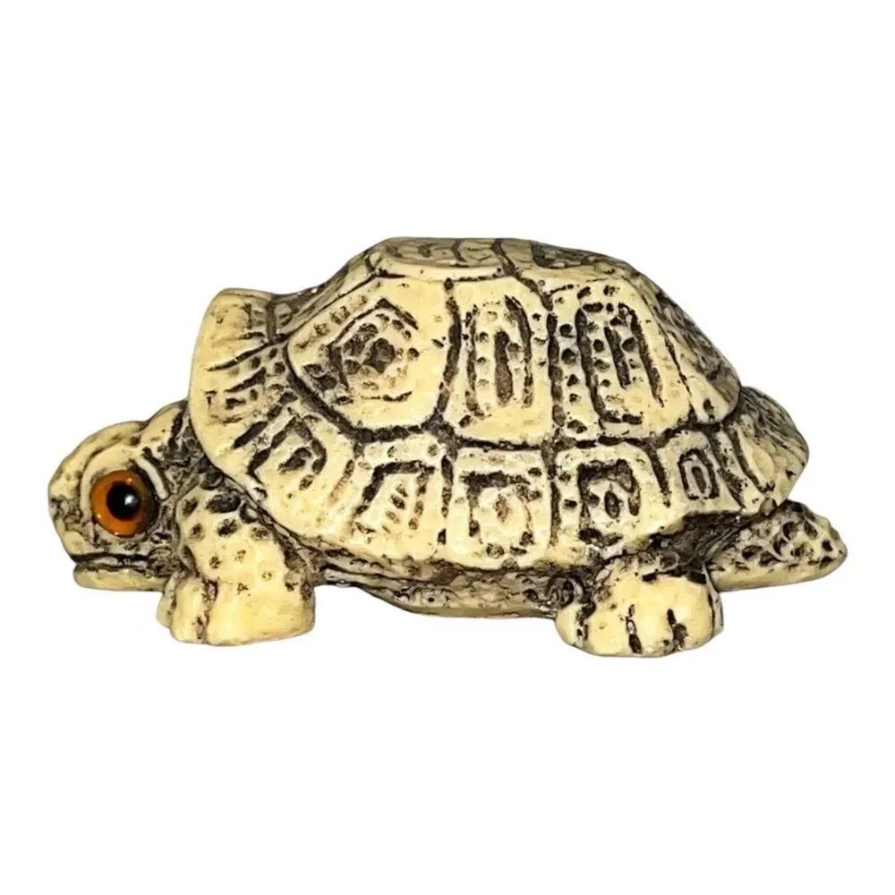 Norleans Carved Turtle Tortoise Figurine Vintage Made in England EUC